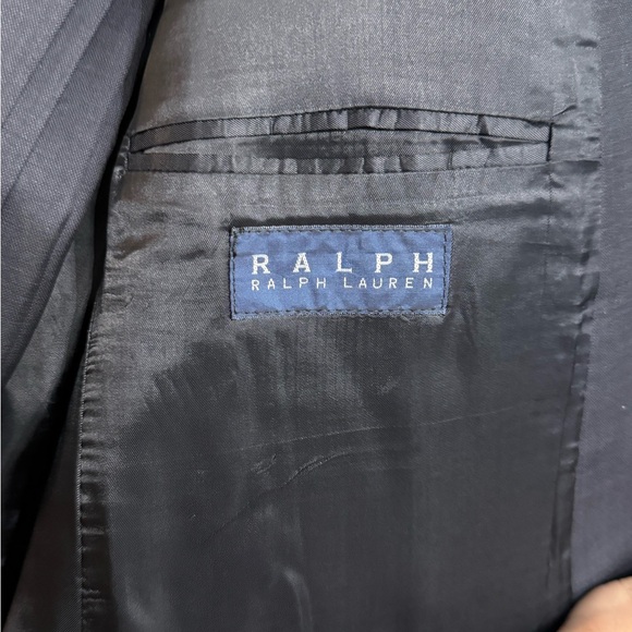 Ralph Lauren navy suit set! Men’s 46R w/ pants ! Great condition - Picture 3 of 4